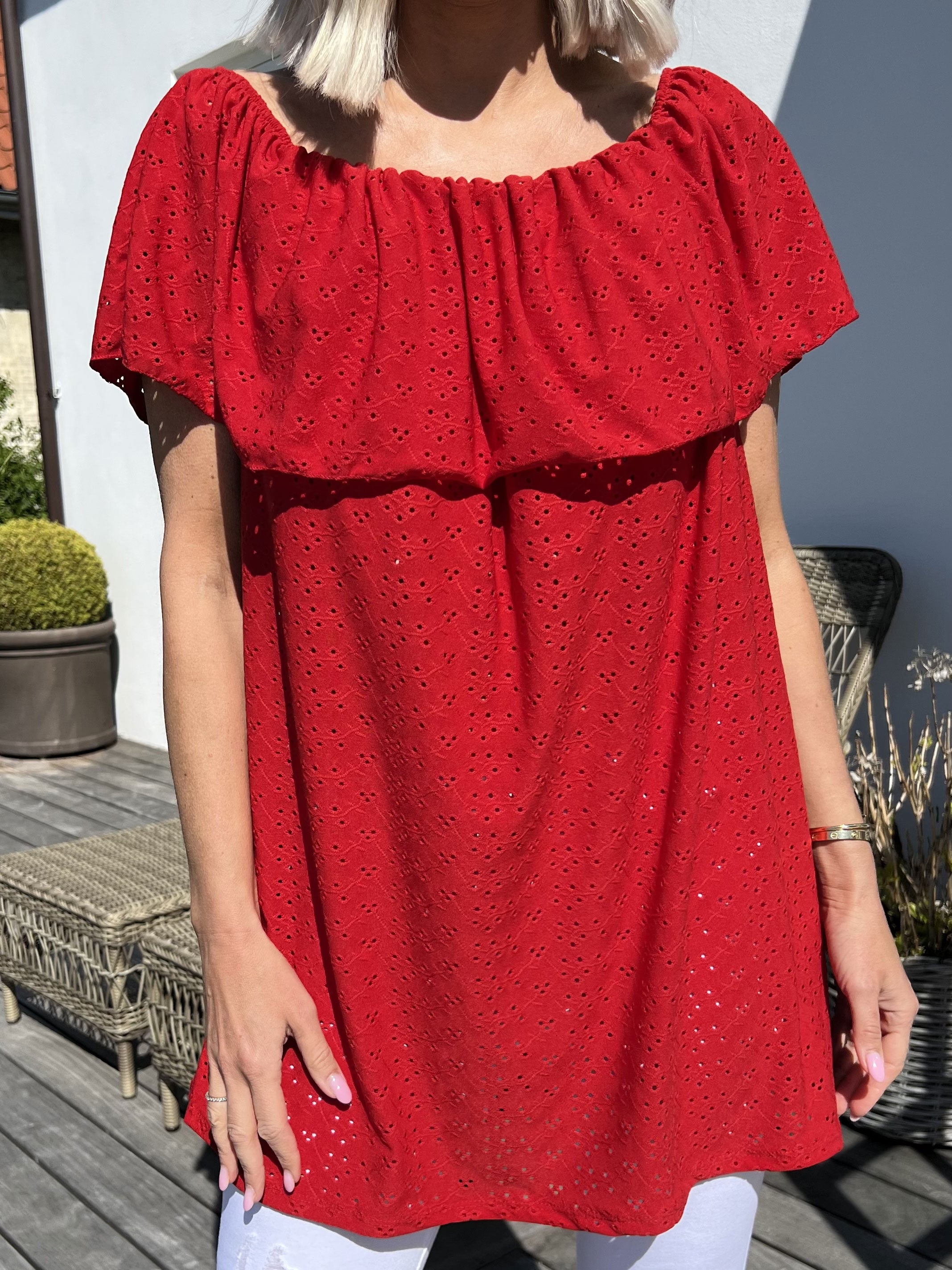 Sienna - Sød elastisk tunika med broderie anglaise